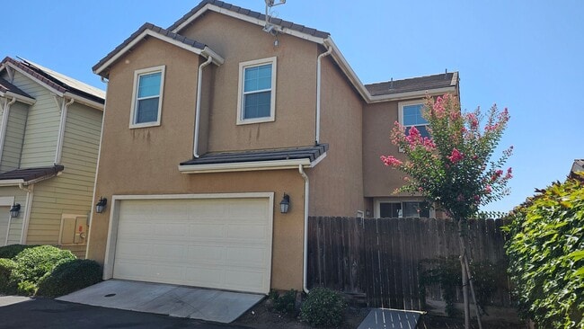 5529 N Valdez in Fresno, CA - Building Photo - Building Photo
