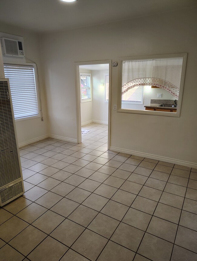 818 E Rte 66 in Glendora, CA - Building Photo - Building Photo