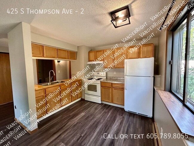 property at 425 S Thompson Ave