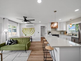 338 Kalama St in Kailua, HI - Building Photo