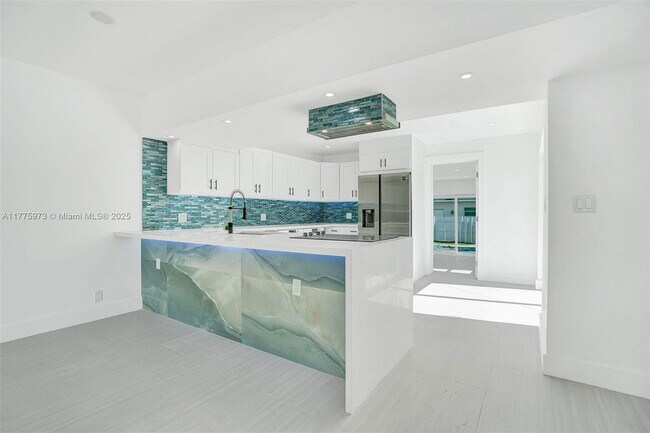 7915 Hawthorne Ave in Miami Beach, FL - Building Photo - Building Photo