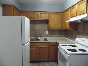1023 N Broadway in Lexington, KY - Building Photo - Building Photo