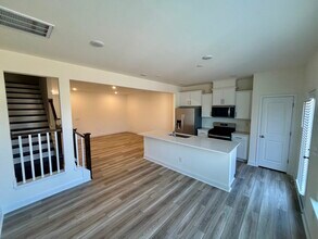 814 Kensley Grv Ln in Fuquay Varina, NC - Building Photo - Building Photo