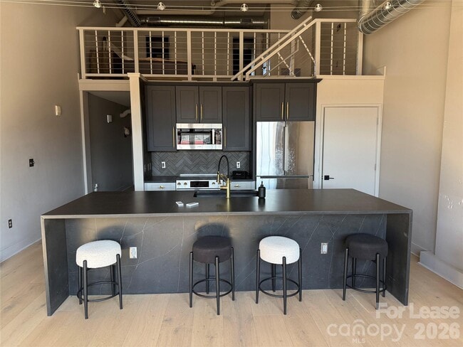 property at 715 N Graham St