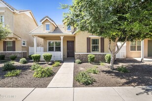 3740 E Robert St in Gilbert, AZ - Building Photo