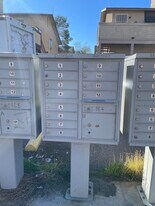 6229 Yerba Ln, Unit B in Las Vegas, NV - Building Photo