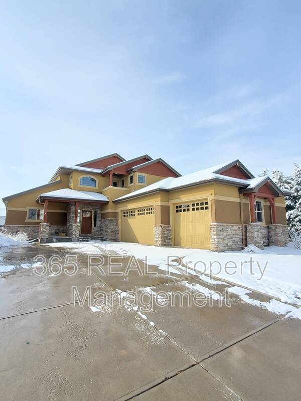 property at 1997 Bayfront Dr