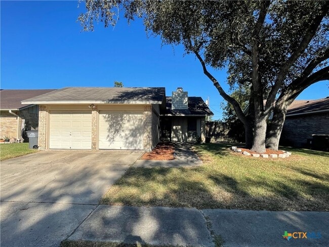 property at 513 Camelot Dr