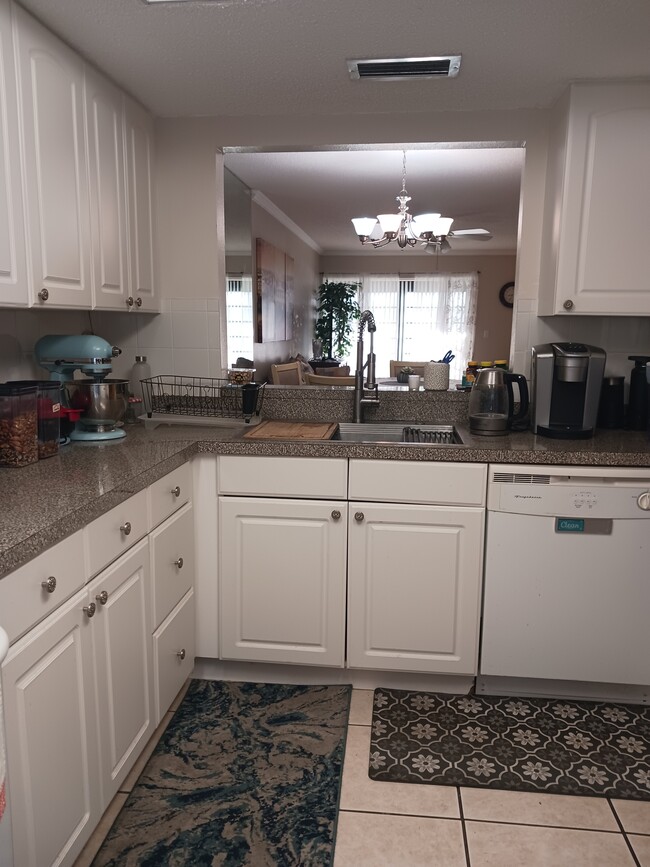 2624 Woodgate Ln in Sarasota, FL - Foto de edificio - Building Photo