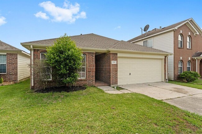 5041 Willow Point Dr
