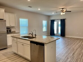 492 Vermilion Cir in Port St. Joe, FL - Building Photo - Building Photo