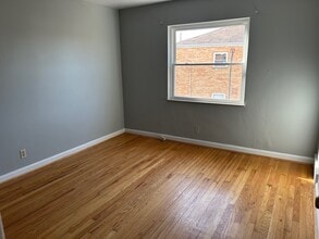 835 S Fort Thomas Ave, Unit 4 in Fort Thomas, KY - Foto de edificio - Building Photo