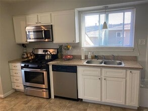 7 Edgeworth Ave in Maryland Heights, MO - Building Photo - Building Photo