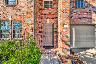 13031 Michelle Dr in Frisco, TX - Building Photo - Building Photo