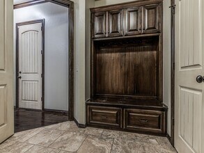 1441 Narrows Bridge Cir in Edmond, OK - Building Photo - Building Photo