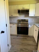 1001 Old Colony Rd in Meriden, CT - Building Photo - Building Photo