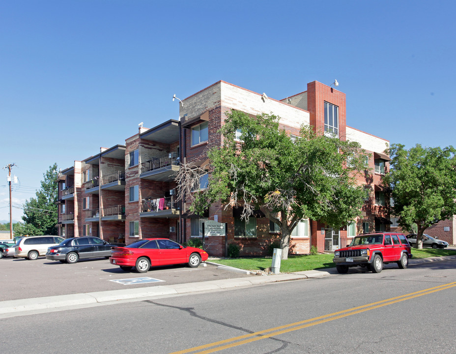 Park Vista Apartments in Littleton, CO - Building Photo