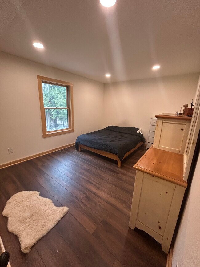 26 E Kelm Pond Rd in Chestertown, NY - Building Photo - Building Photo