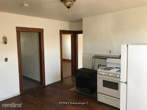 13 Groton Pl in Worcester, MA - Foto de edificio - Building Photo