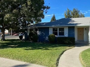1083 Thompson Ave in Yuba City, CA - Building Photo - Building Photo
