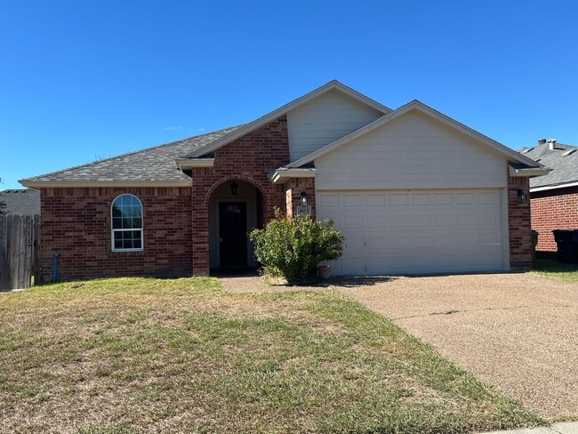 property at 3822 Julia Cir