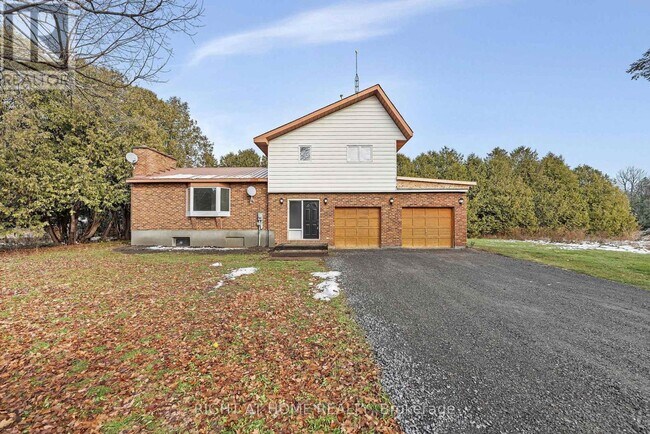property at 1864 Manotick Station Rd