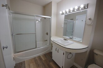 1318 SE Linn St in Boone, IA - Building Photo - Building Photo