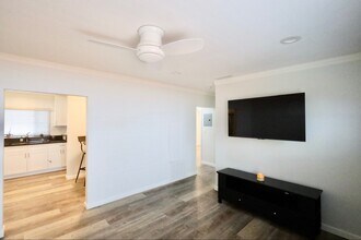1824 62nd St, Unit B in Berkeley, CA - Foto de edificio - Building Photo