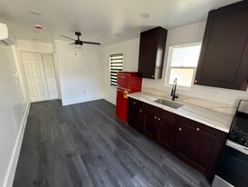 823 E Cypress St in Santa Maria, CA - Building Photo