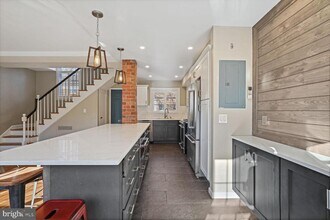 3250 Gunston Rd in Alexandria, VA - Building Photo - Building Photo