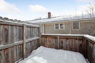 2704 Garfield Ave-Unit -Unit 4 in Minneapolis, MN - Foto de edificio - Building Photo