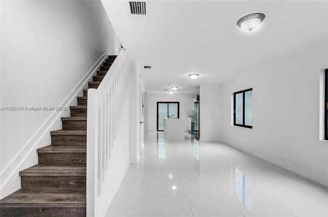 1233 NW 9th Ave in Homestead, FL - Building Photo - Building Photo