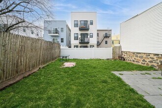 259 Griffith St in Jersey City, NJ - Building Photo - Building Photo