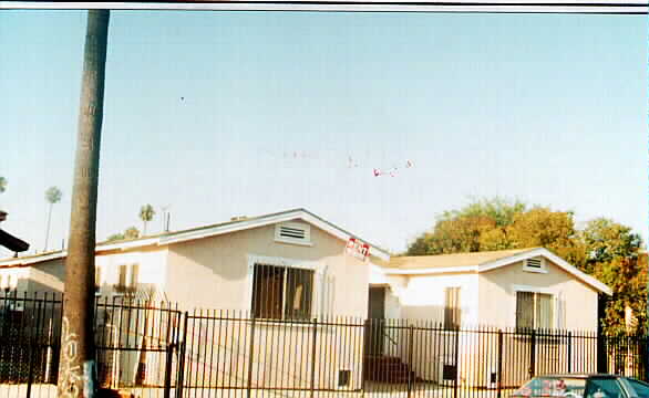 852 W 81st St in Los Angeles, CA - Building Photo - Building Photo