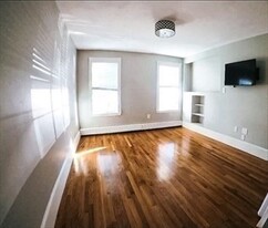 602-3 E 3rd St, Unit 602 Apartamentos