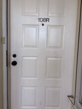 944 S Peninsula Dr in Daytona Beach, FL - Building Photo - Building Photo