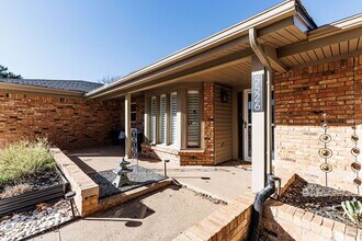 5526 75th St in Lubbock, TX - Foto de edificio - Building Photo
