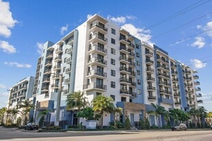 Alameda West in West Miami, FL - Building Photo