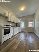 39 Mount Hood Rd in Boston, MA - Building Photo - Building Photo