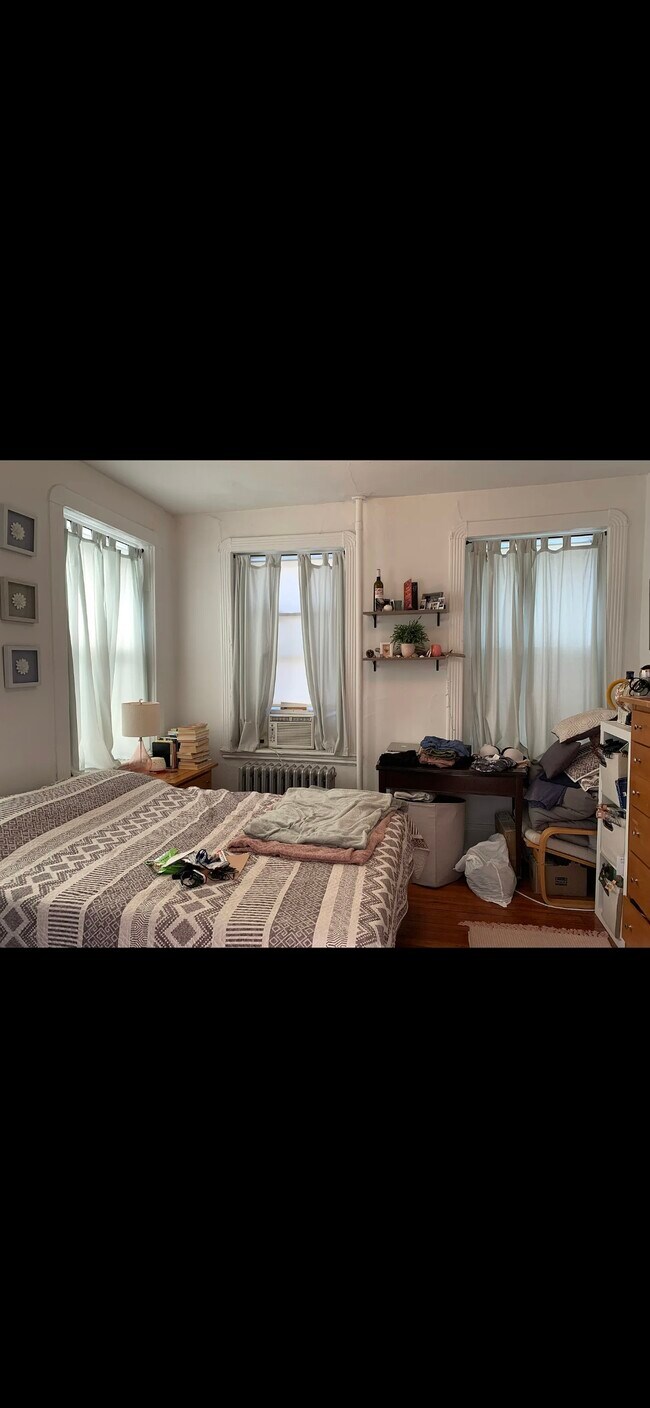 29 Grove St in Boston, MA - Building Photo - Building Photo
