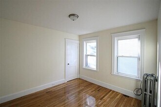 177 Boston Ave, Unit 1 in Somerville, MA - Building Photo - Building Photo