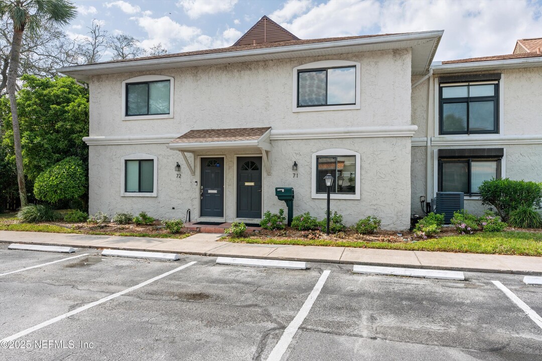 14750 Beach Blvd in Jacksonville, FL - Building Photo