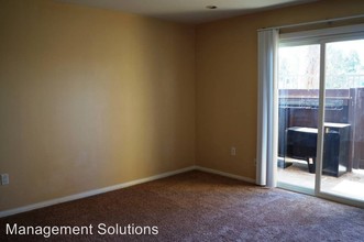 3454 Castle Glen Dr-Unit -#225 in San Diego, CA - Foto de edificio - Building Photo