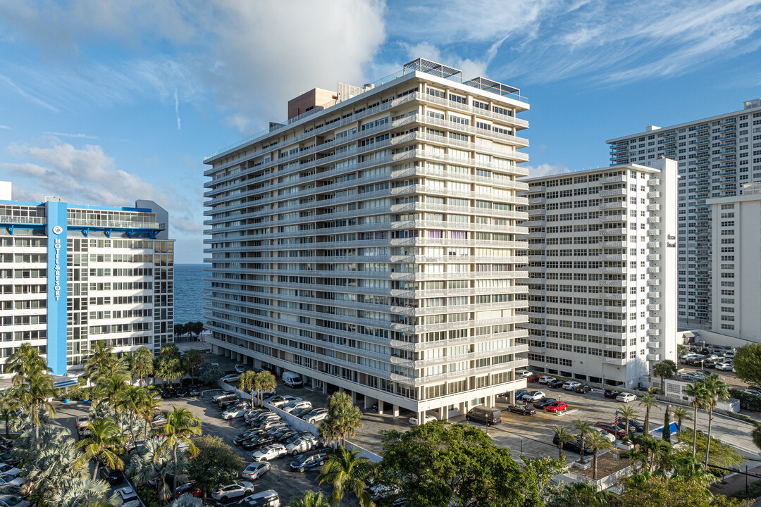 Atlantic Ocean Club Condominium in Fort Lauderdale, FL - Building Photo