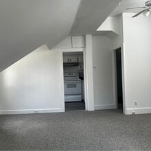 10 Elm St in Stockbridge, MA - Foto de edificio - Building Photo