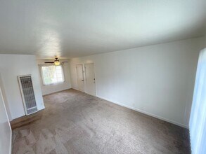 3006 Stocker Pl in Los Angeles, CA - Foto de edificio - Building Photo