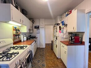 395 Broadway, Unit R2C in Cambridge, MA - Foto de edificio - Building Photo