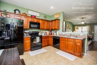 1121 Apollo Dr in Fayetteville, AR - Building Photo - Building Photo