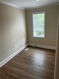 2406 Wilkens Ave photo'