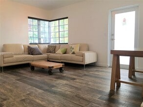 645 Michigan Ave in Miami Beach, FL - Building Photo - Building Photo